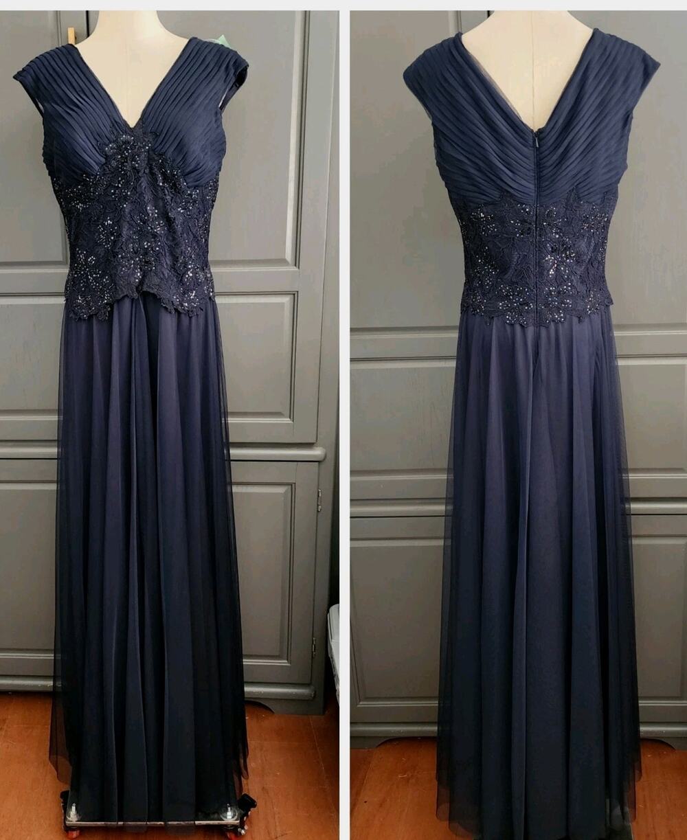 Tadashi Shoji Navy Net Overlay Floor Length Dress Beaded black Lace Size 10